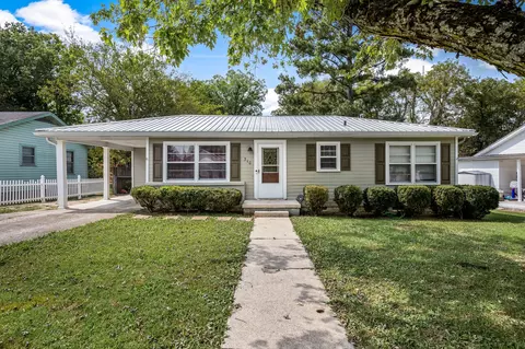 310 9th Ave, Fayetteville, TN 37334
