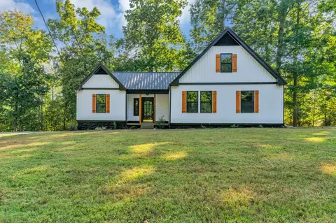 1018 Wildwood St, White House, TN 37188