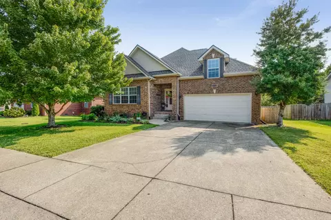 1242 Chapmans Retreat Dr, Spring Hill, TN 37174