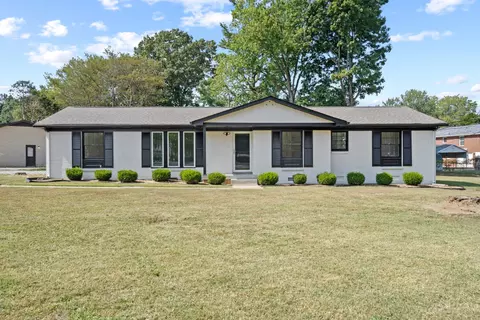 301 Mills Dr, Clarksville, TN 37042
