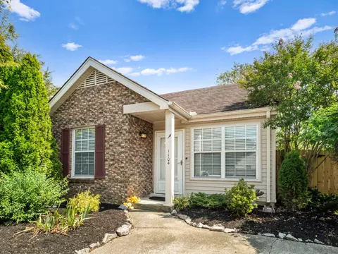 1104 Alandee St, Nashville, TN 37214
