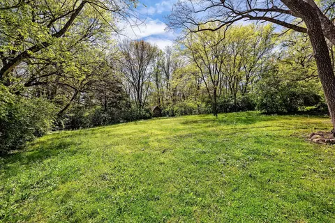 Exterior - 309 E Marthona Rd, Madison, TN 37115 photo 9 of 16
