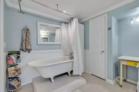 Bath - 309 E Marthona Rd, Madison, TN 37115 photo 3 of 3