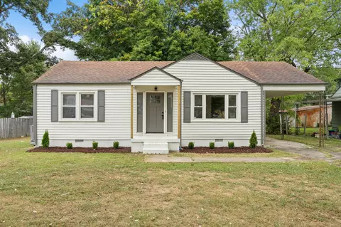 213 Lynn St, Tullahoma, TN 37388