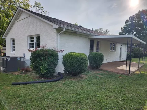 214 Clayton St, Lawrenceburg, TN 38464