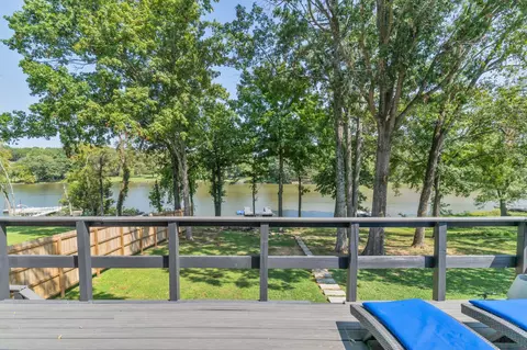 411 Lakeshore Dr, Old Hickory, TN 37138