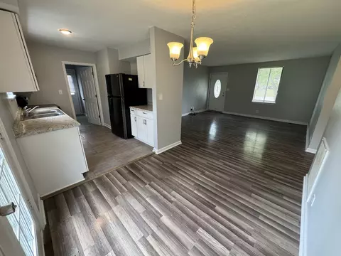 404 N Magnolia Dr, Clarksville, TN 37042