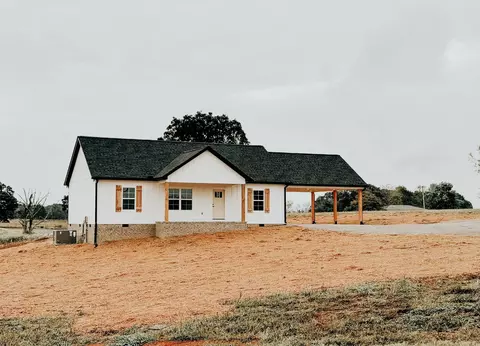 511 Old Florence Pulaski Rd, Leoma, TN 38468