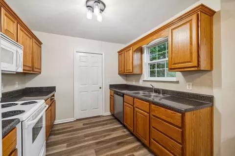 Kitchen - 533 Leeza Loop, Dickson, TN 37055 photo 1 of 1