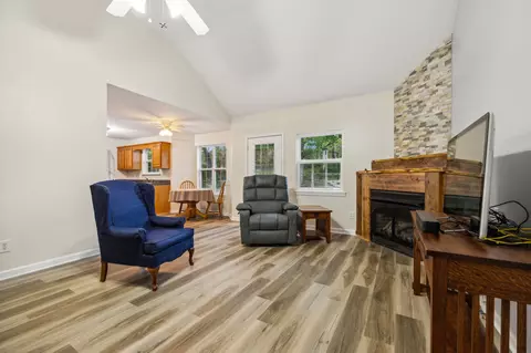 Living - 533 Leeza Loop, Dickson, TN 37055 photo 2 of 2