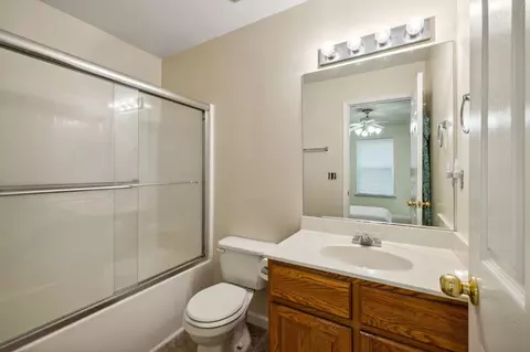 Bath - 533 Leeza Loop, Dickson, TN 37055 photo 1 of 2