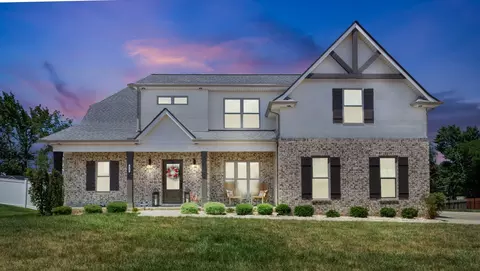 340 Ellington Dr, Clarksville, TN 37043