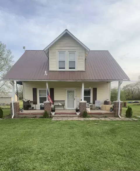 Exterior - 567 Highway 50, Centerville, TN 37033 photo 3 of 15