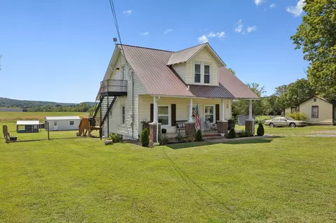 Exterior - 567 Highway 50, Centerville, TN 37033 photo 4 of 15