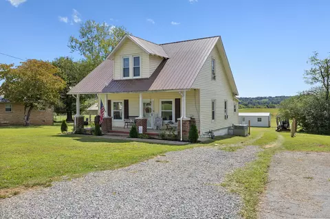 Exterior - 567 Highway 50, Centerville, TN 37033 photo 5 of 15