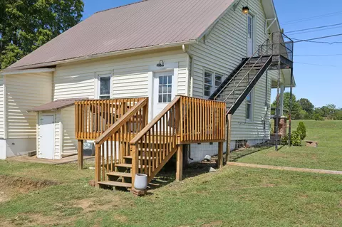 Exterior - 567 Highway 50, Centerville, TN 37033 photo 10 of 15