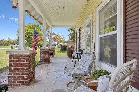 Exterior - 567 Highway 50, Centerville, TN 37033 photo 7 of 15