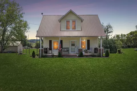 Exterior - 567 Highway 50, Centerville, TN 37033 photo 2 of 15
