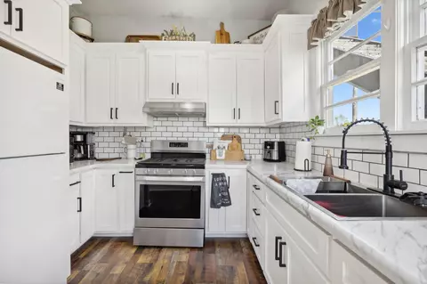 Kitchen - 567 Highway 50, Centerville, TN 37033 photo 1 of 3