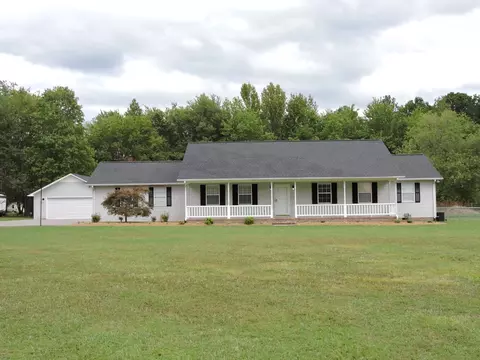 94 Dale Dr, Manchester, TN 37355