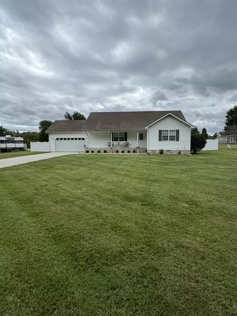 1724 Parker Rd, Manchester, TN 37355