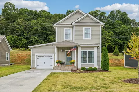 22 Sycamore Rdg W, Burns, TN 37029
