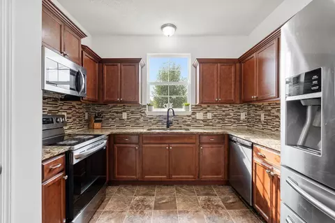 829 Pin Oak Dr, Antioch, TN 37013