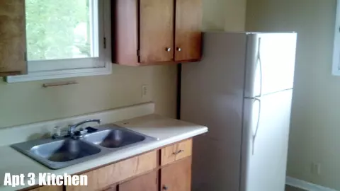 Kitchen - 443 E College St, Murfreesboro, TN 37130 photo 2 of 4