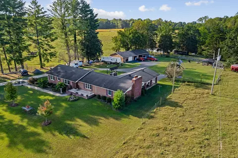 792 Pedigo Rd, Mcminnville, TN 37110