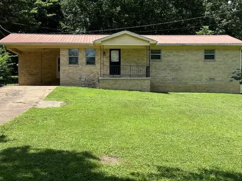 119 Eastview Ave, Camden, TN 38320