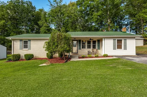 1213 Rainbow Cir, Westmoreland, TN 37186