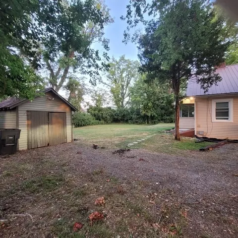 908 N Spring St, Murfreesboro, TN 37130 photo 13