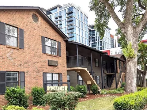 907 18th Ave S #203, Nashville, TN 37212