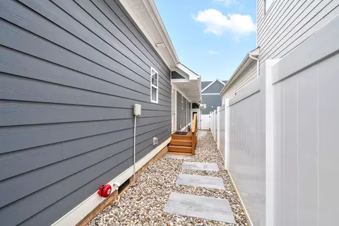 Exterior - 665 Centre St, Pleasant View, TN 37146 photo 5 of 7