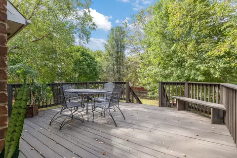 2711 Aragon Ct, Thompsons Station, TN 37179