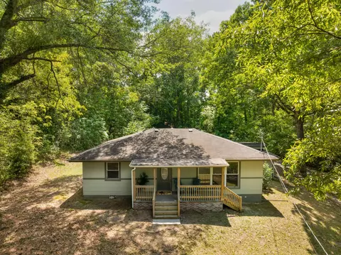 489 Crest Dr, Ringgold, GA 30736