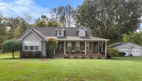 104 S Scenic Shore Dr, Dover, TN 37058