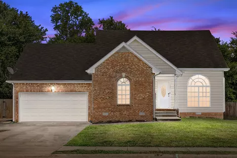 3952 Benjamin Dr, Clarksville, TN 37040