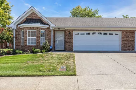 615 Village Green Cir, Murfreesboro, TN 37128
