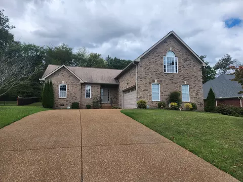 1079 Secretariat Dr, Mount Juliet, TN 37122