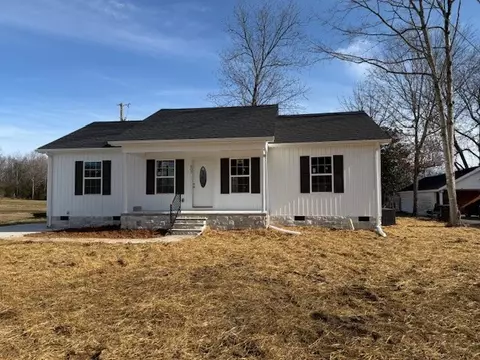 807 Westside Dr, Tullahoma, TN 37388