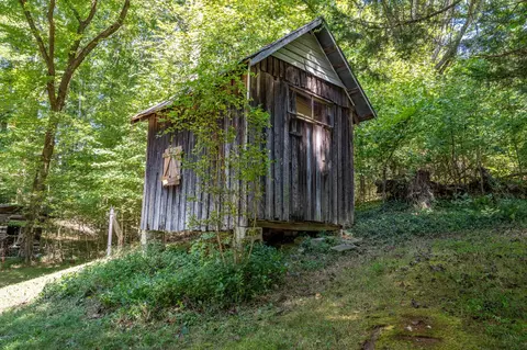 763 Dixon Branch Rd, Loretto, TN 38469 photo 5