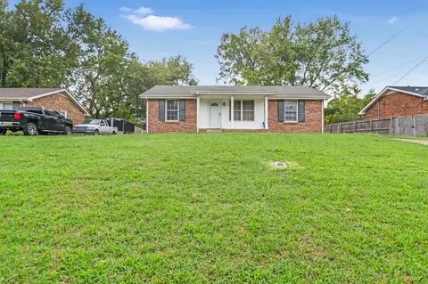 504 Ginkgo Dr, Clarksville, TN 37042