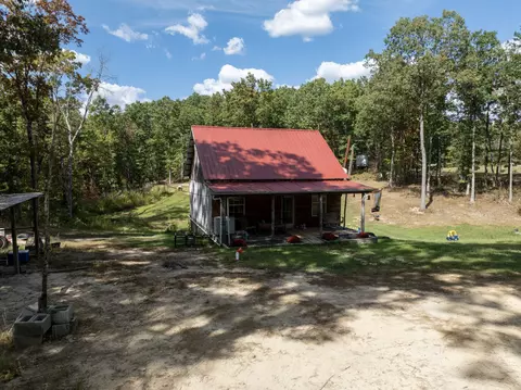 Exterior - 170 Desiree Dr, Dunlap, TN 37327 photo 2 of 14