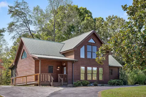 285 Admiral Point Dr, Rock Island, TN 38581