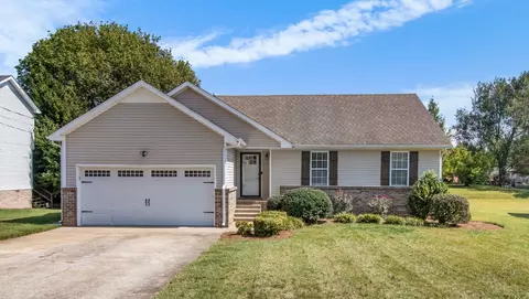 3126 Whitetail Dr, Clarksville, TN 37043