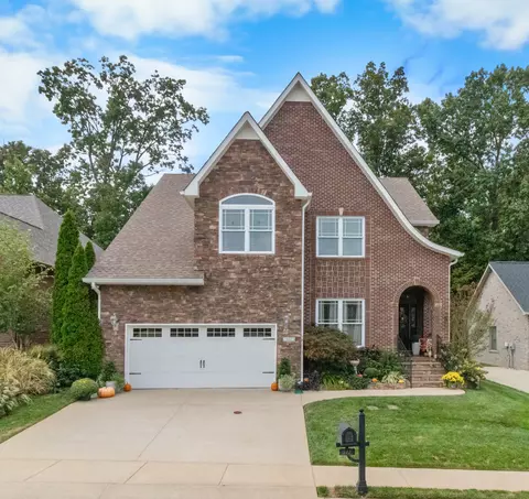512 Summit View Cir, Clarksville, TN 37043