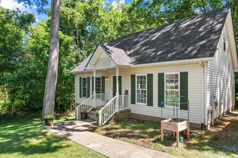 2373 Old Greenbrier Pike, Greenbrier, TN 37073