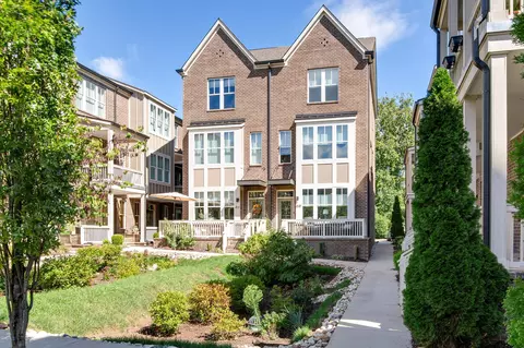 212 Porter Village Cir, Nashville, TN 37206