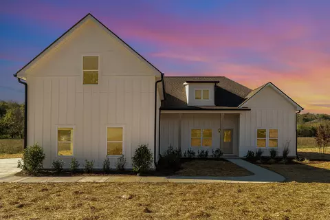 250 Opossum Hollow Rd, Watertown, TN 37184